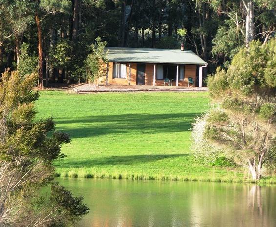 Pemberton Lake View Chalets Exterior photo